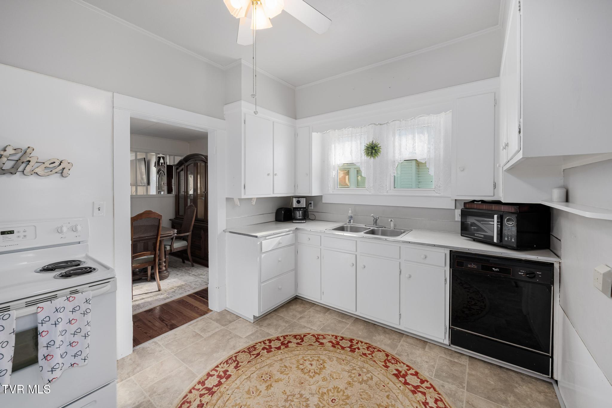 215 Clinchfield Avenue, Erwin, Tennessee image 33