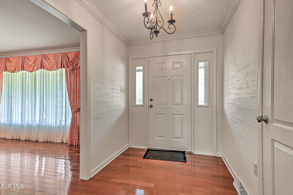 Photo of 2704 Suffolk Street, Kingsport, TN 37660 (MLS # 9993817)