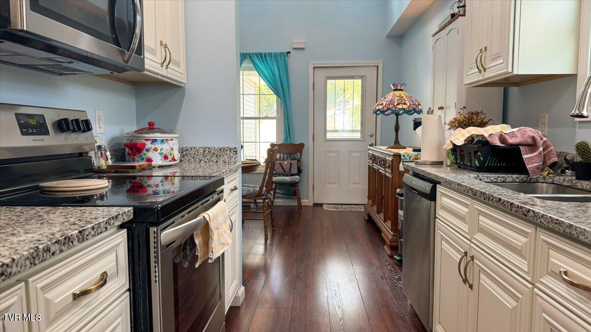 312 Kaywood Avenue, Mount Carmel, Tennessee image 11