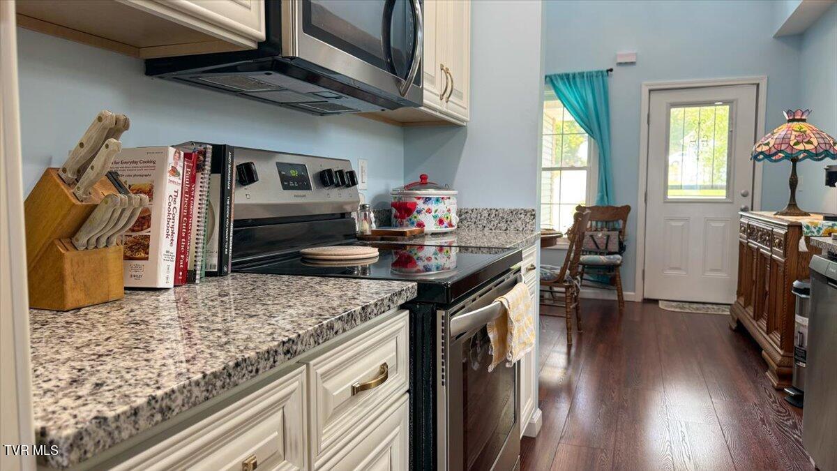 312 Kaywood Avenue, Mount Carmel, Tennessee image 12