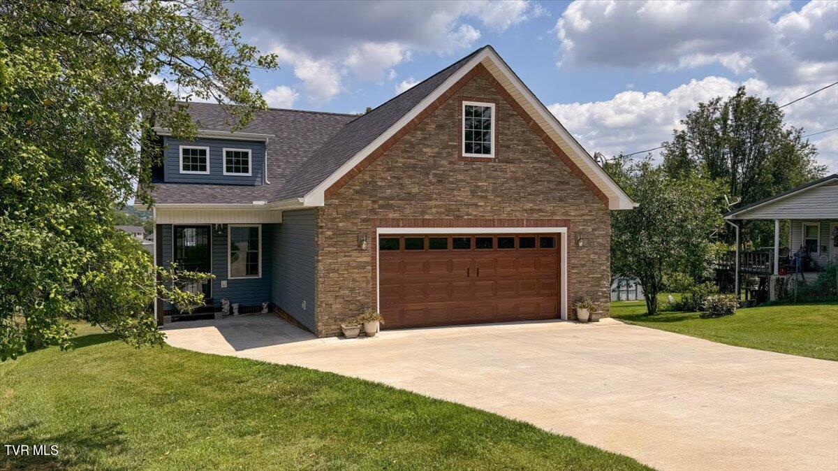 312 Kaywood Avenue, Mount Carmel, Tennessee image 3
