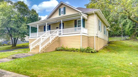 Photo of 907 Baxter Street, Johnson City, TN 37601 (MLS # 9983730)