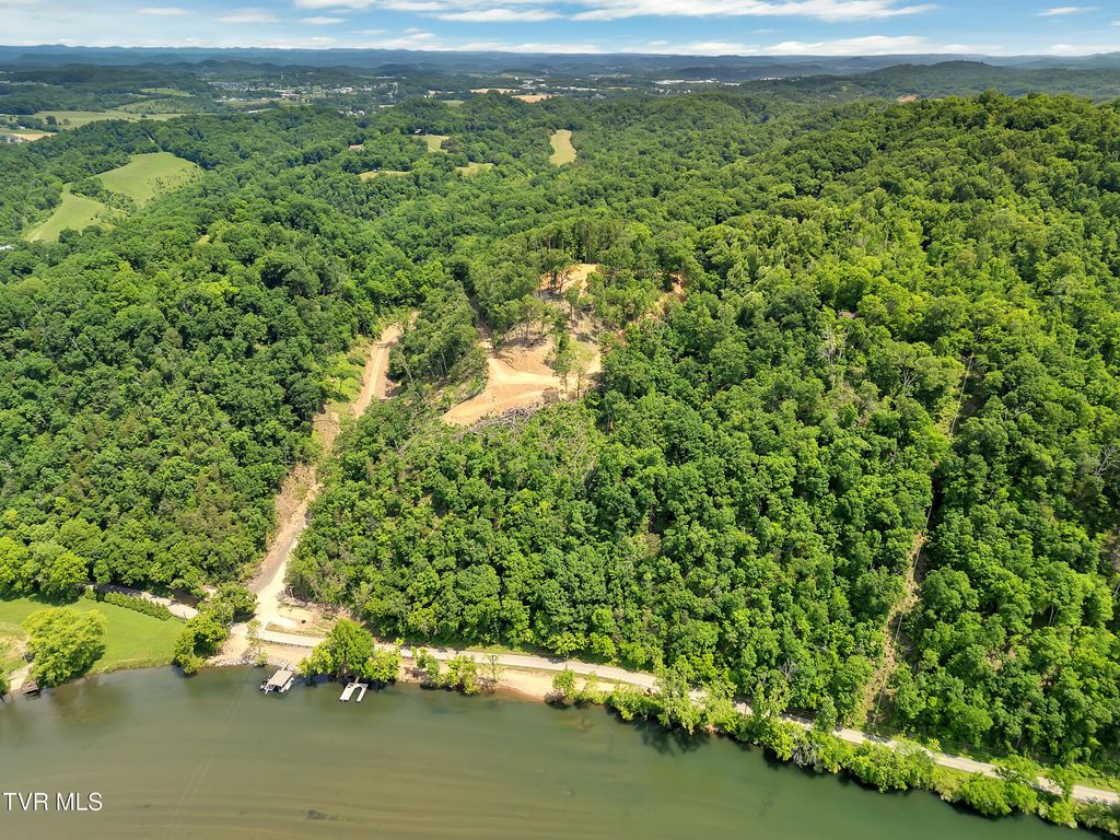 Photo of 2 Herb Hodge Road, Johnson City, TN 37601 (MLS # 9988384)