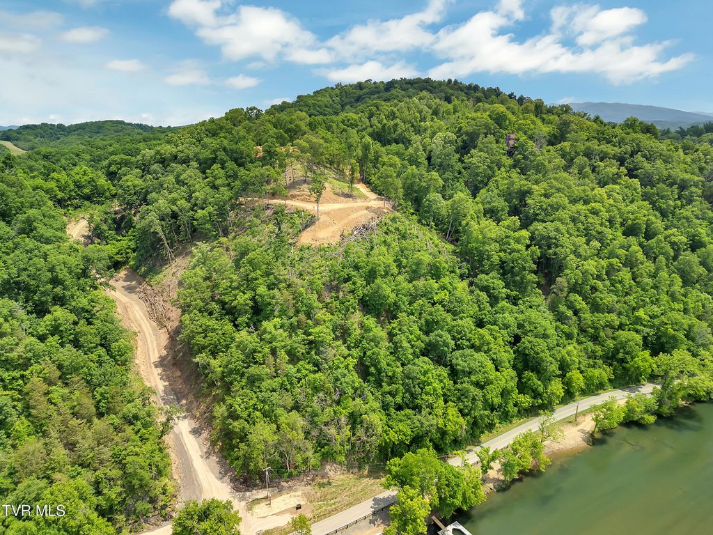 Photo of 2 Herb Hodge Road, Johnson City, TN 37601 (MLS # 9988384)