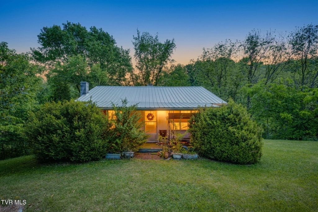 Photo of 1940 Allison Road, Piney Flats, TN 37686 (MLS # 9994449)