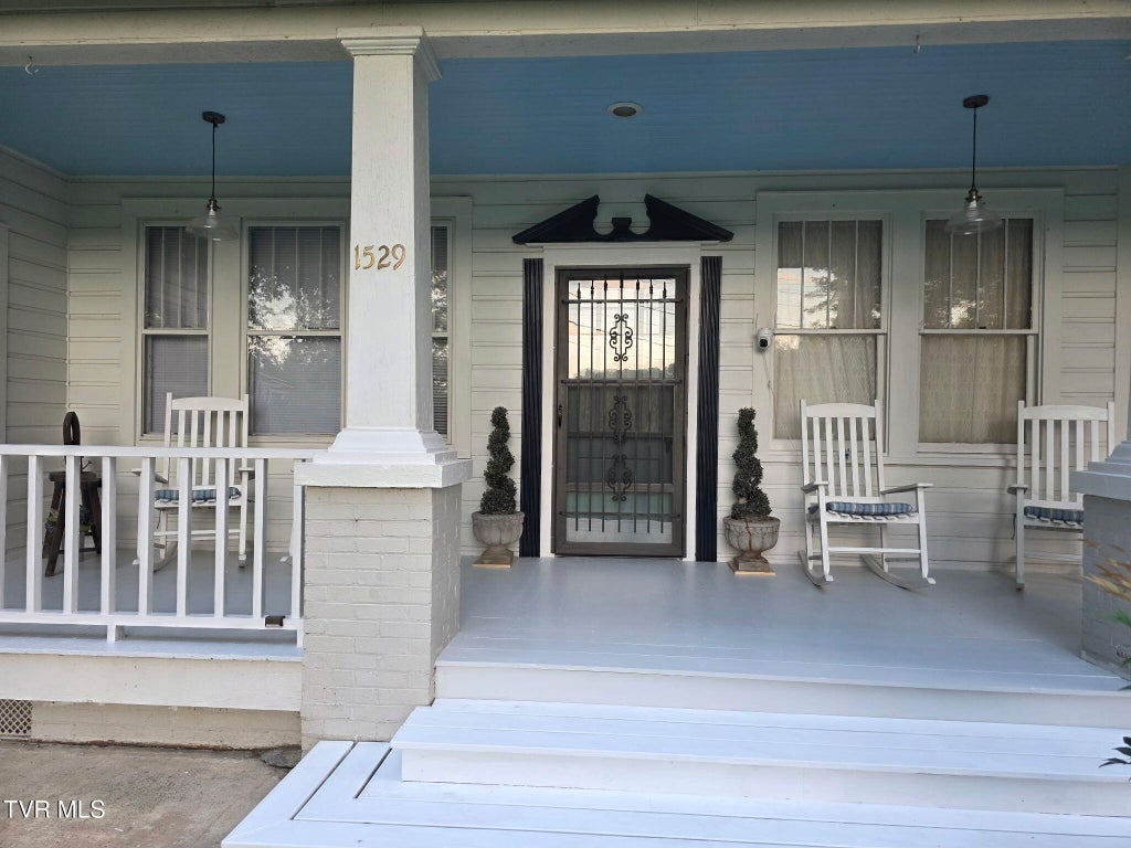 Photo of 1529 Old Kentucky Road, Greeneville, TN 37743 (MLS # 10000106)