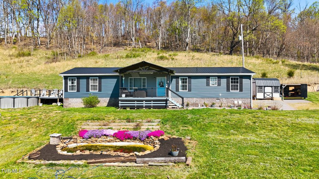 Photo of 38 Spring Ridge Court, Lebanon, VA 24266 (MLS # 9993750)