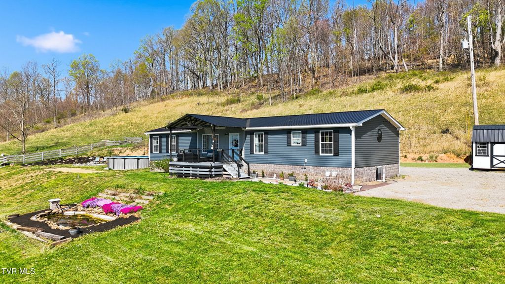 Photo of 38 Spring Ridge Court, Lebanon, VA 24266 (MLS # 9993750)