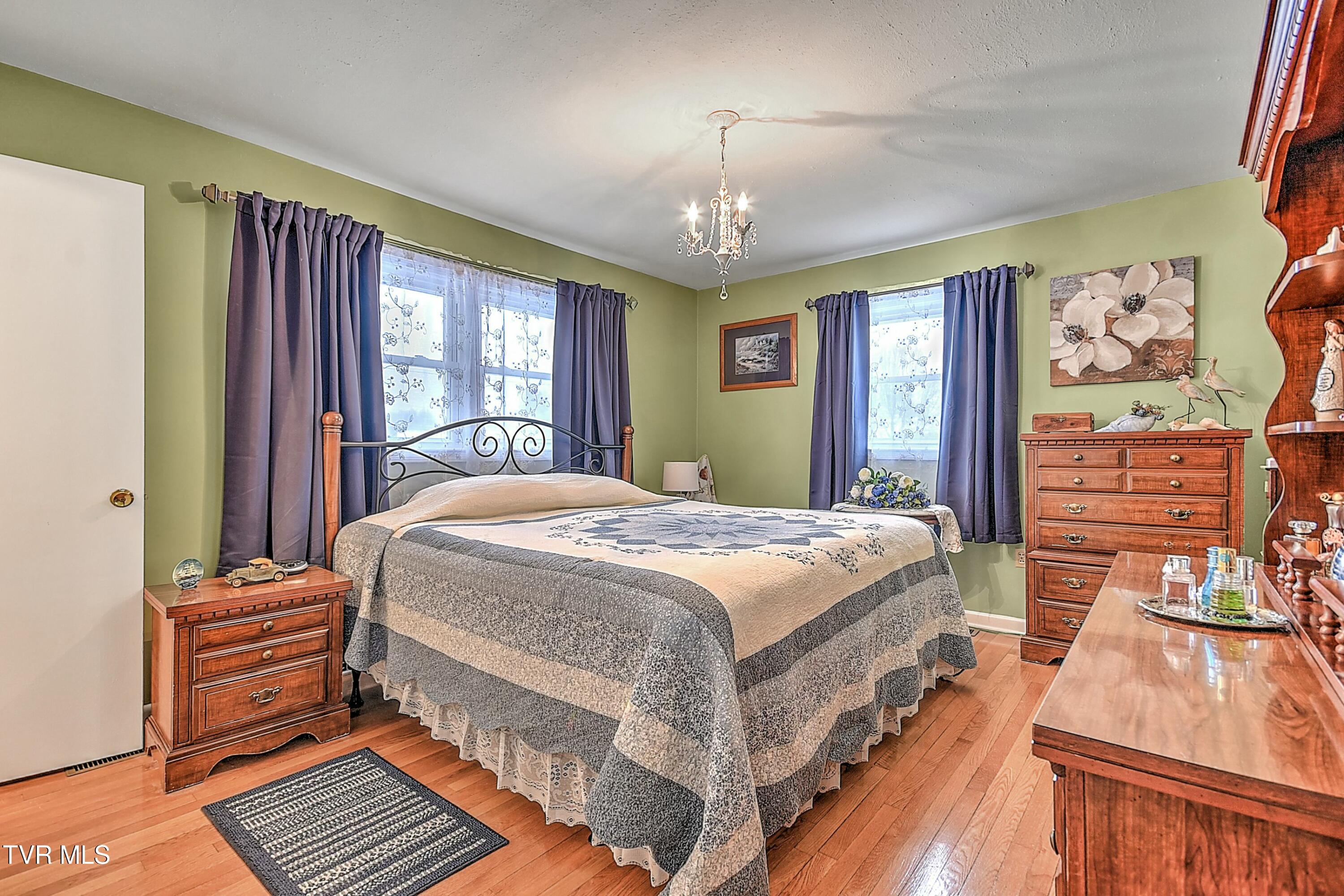 524 Navaho Trail, Bristol, Virginia image 18