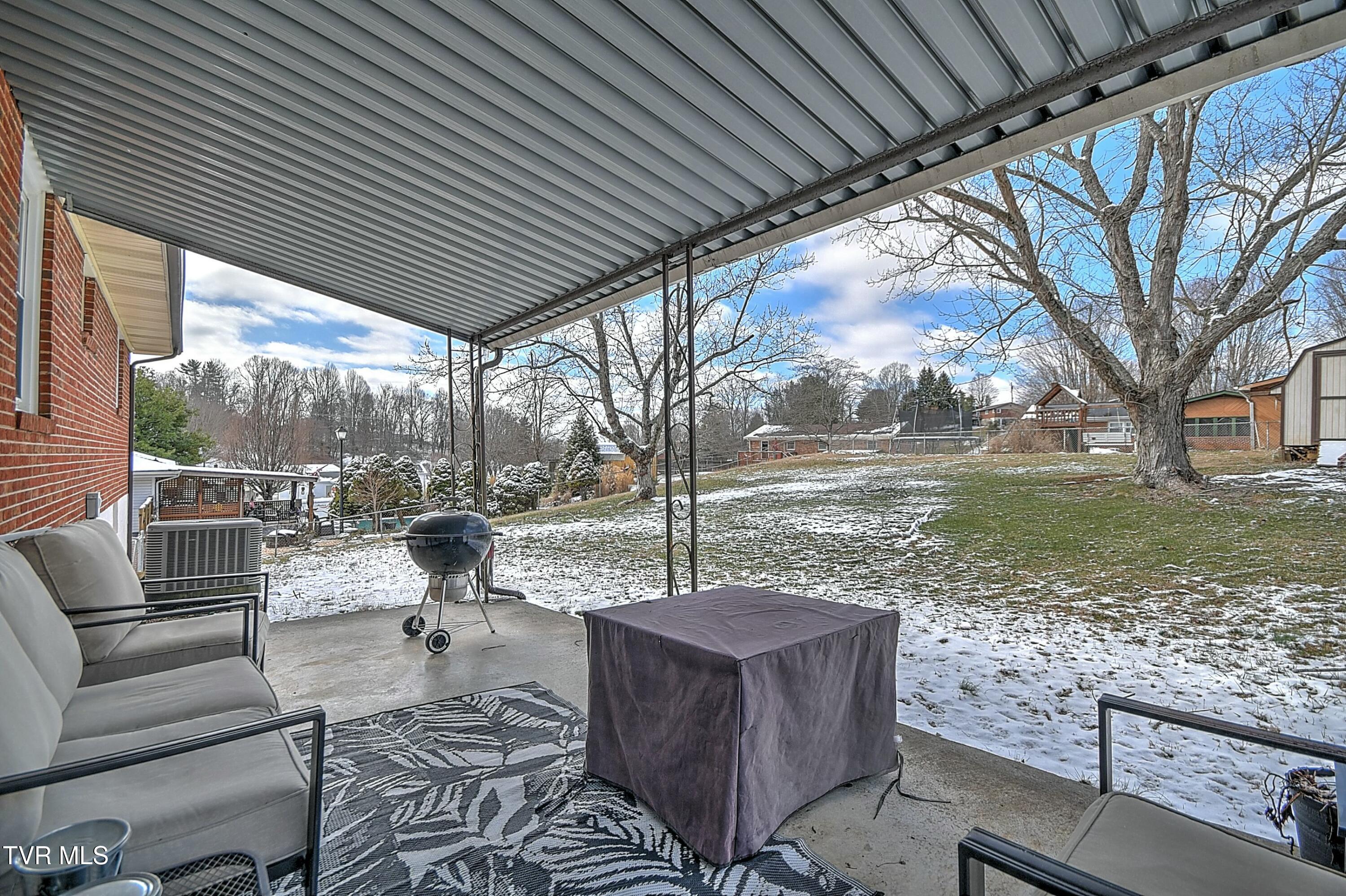 524 Navaho Trail, Bristol, Virginia image 34