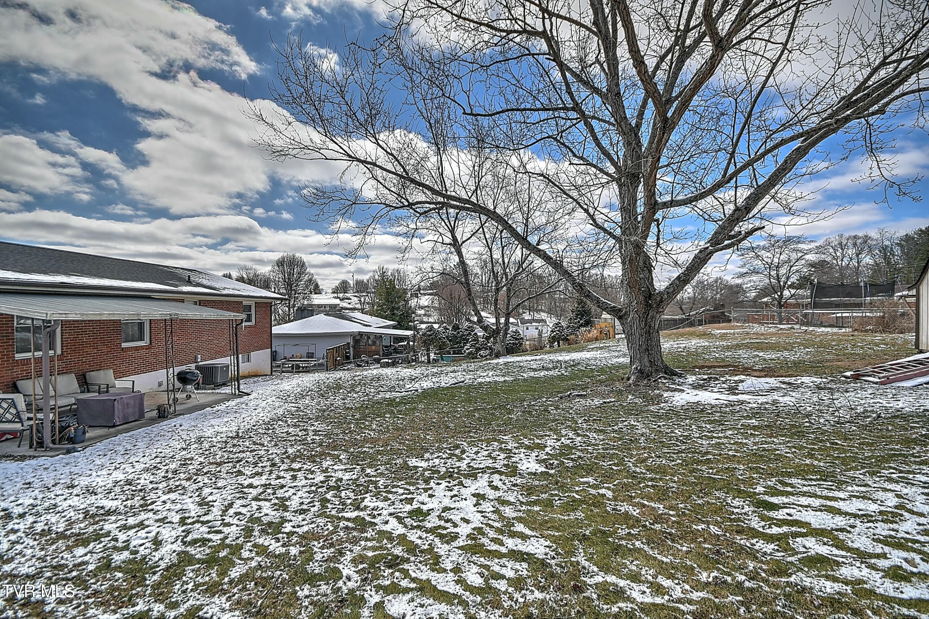524 Navaho Trail, Bristol, Virginia image 36
