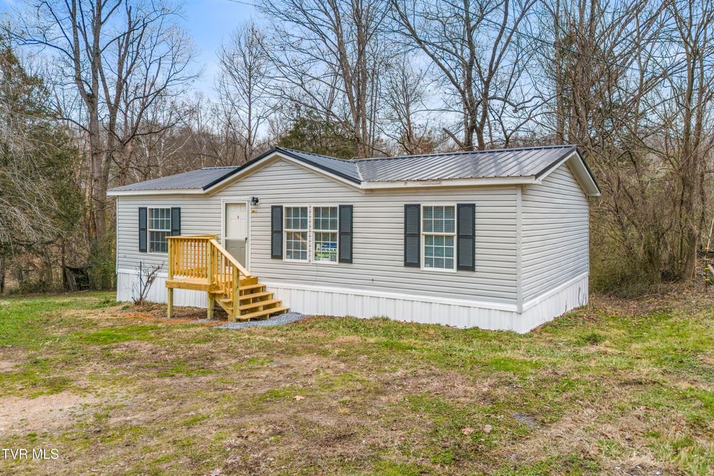 Photo of 323 Oak Grove Lane, Sharps Chapel, TN 37866 (MLS # 9989911)