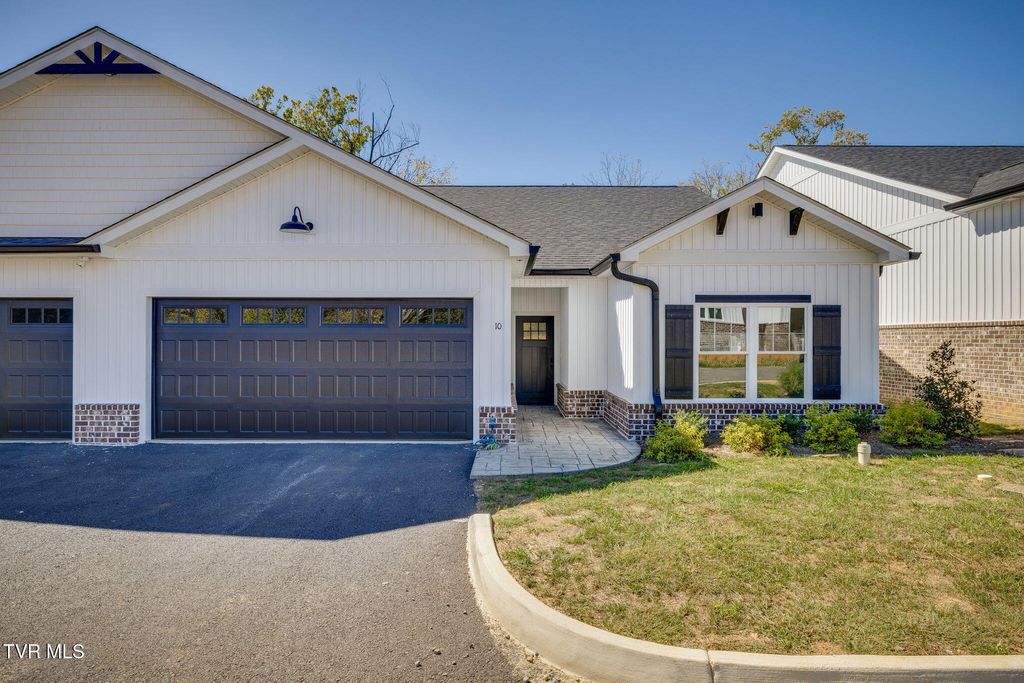 Photo of 106 Klm Drive #10, Johnson City, TN 37615 (MLS # 9986765)