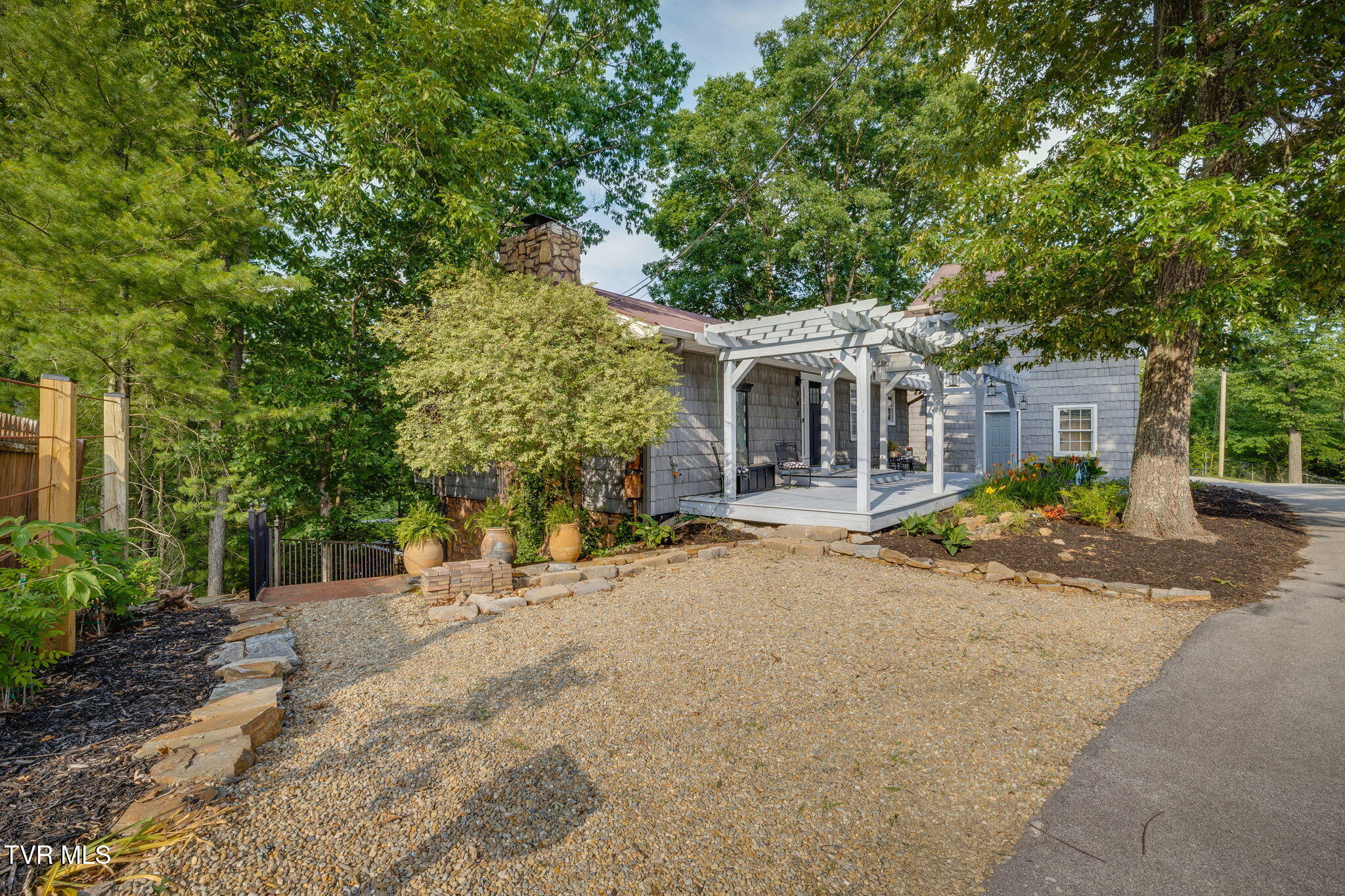 142 Lake Haven Drive, Johnson City, Tennessee image 2
