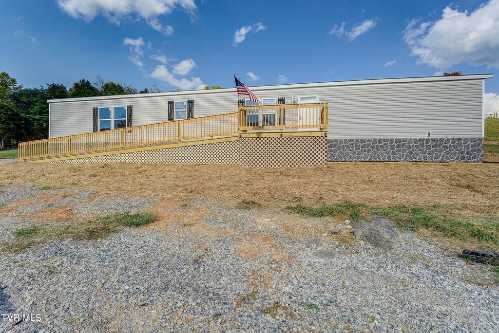 Photo of 1295 Hwy 19e, Bluff City, TN 37618 (MLS # 9986289)