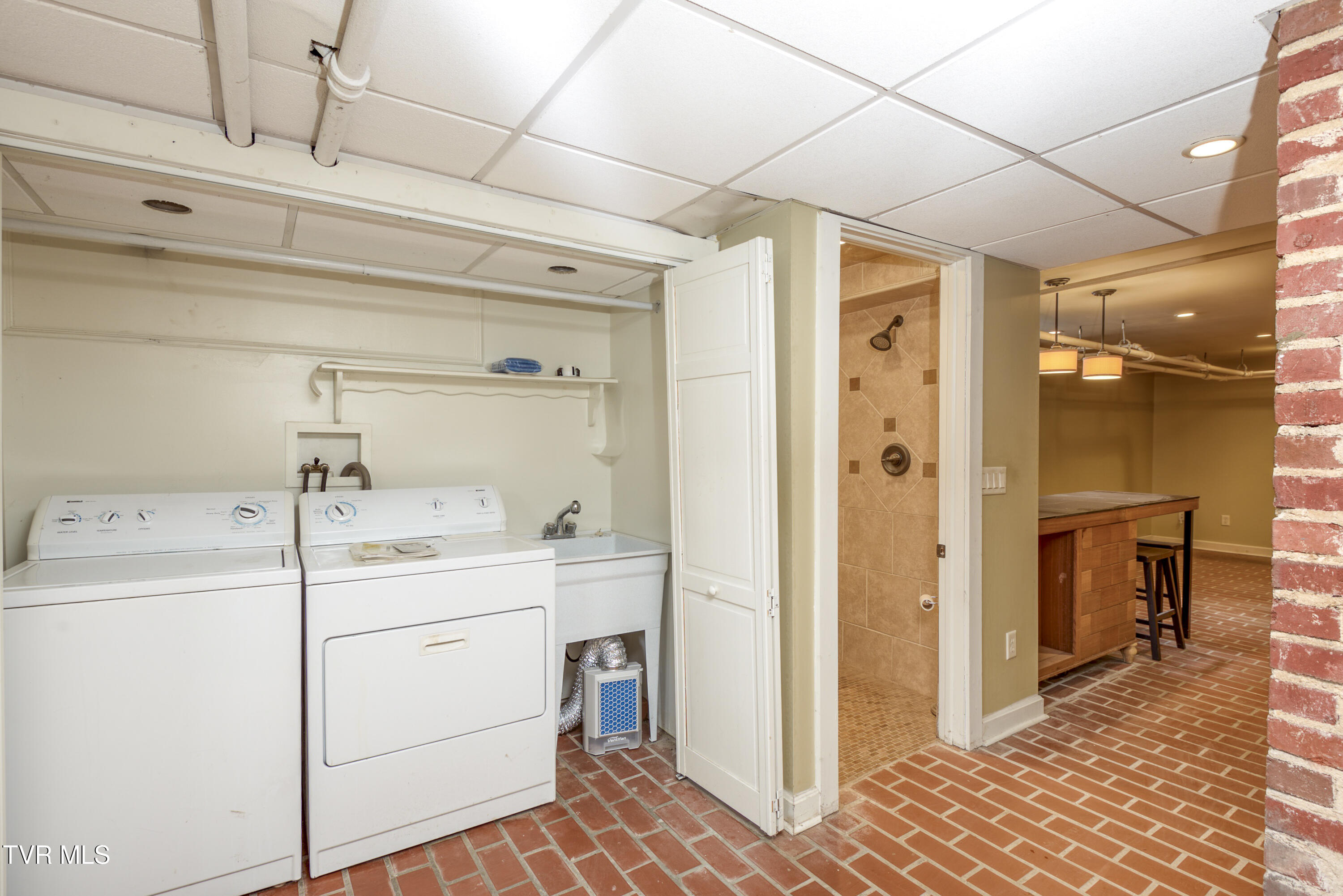 346 North Street, Marion, Virginia image 32
