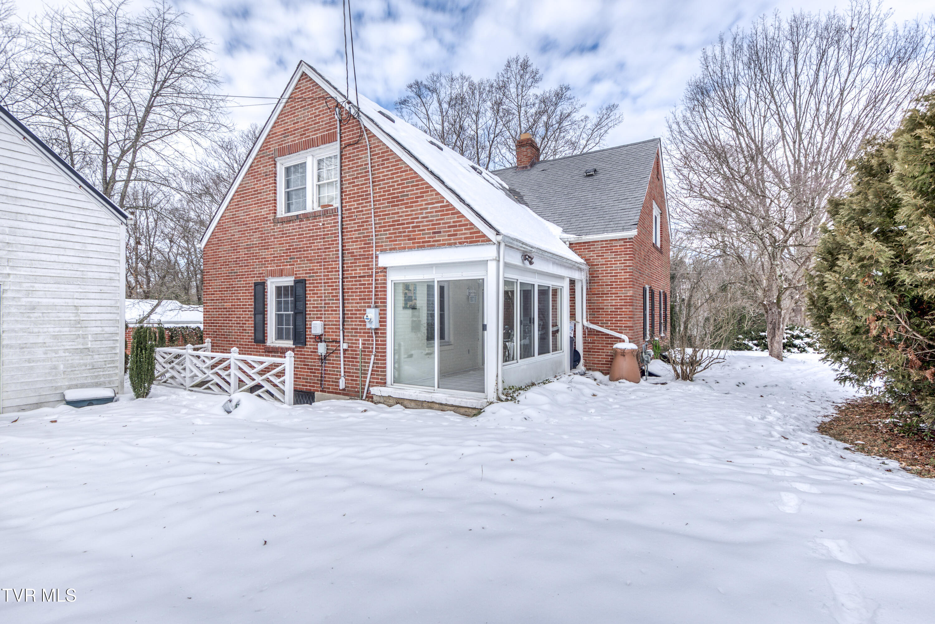 346 North Street, Marion, Virginia image 3