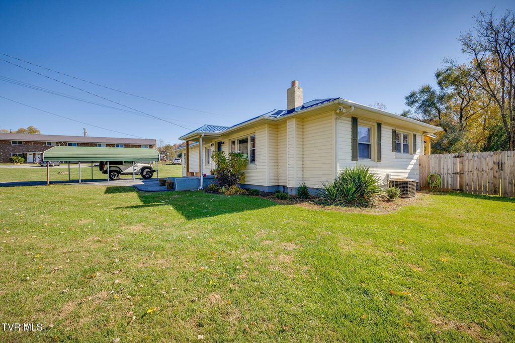 Photo of 328 Carters Valley Road, Kingsport, TN 37660 (MLS # 9988042)