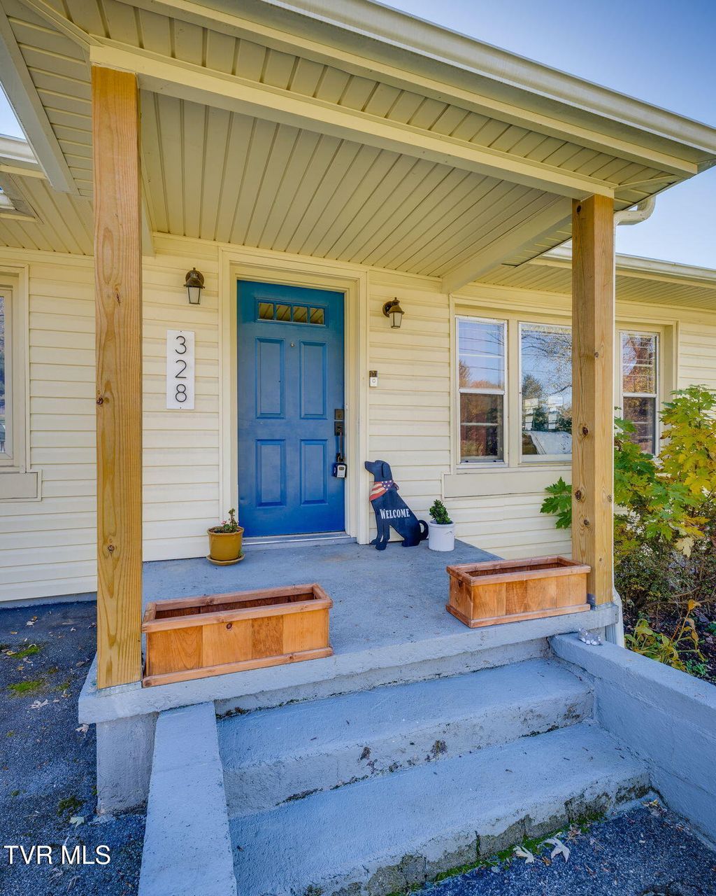 Photo of 328 Carters Valley Road, Kingsport, TN 37660 (MLS # 9988042)