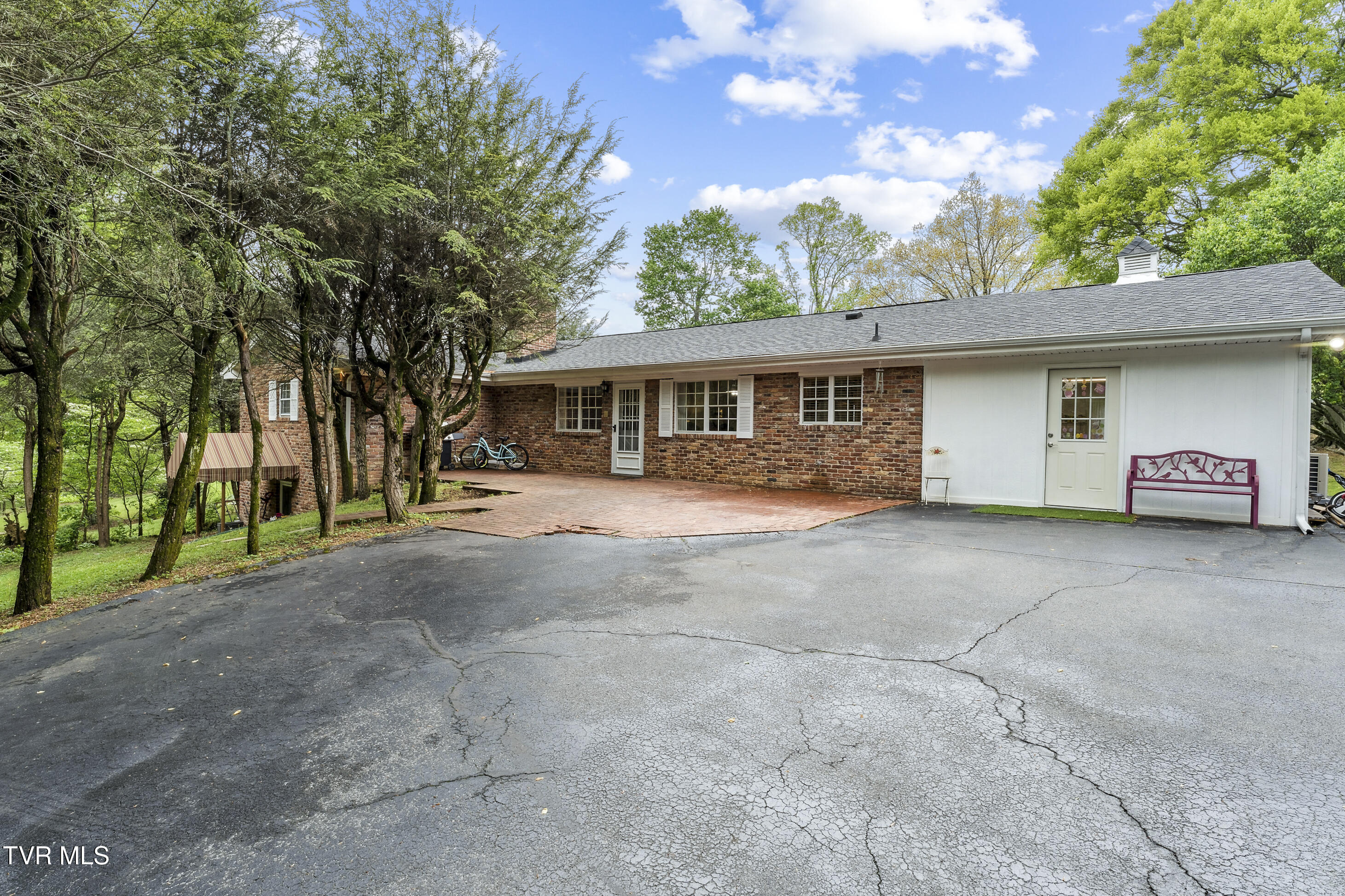 103 Dogwood Lane, Johnson City, Tennessee image 3