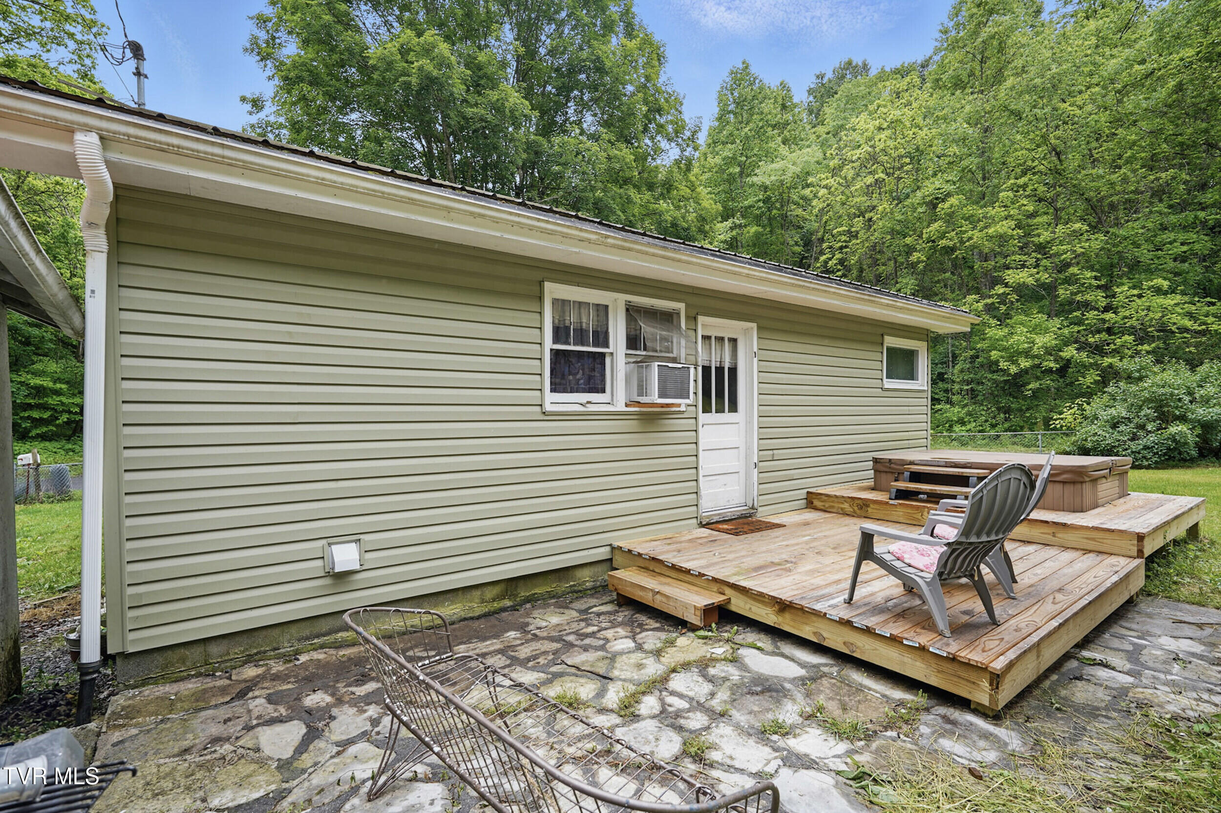 1002 Seven Springs Hollow Road, Castlewood, Virginia image 20