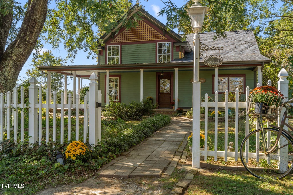 Photo of 2220 Union Road, Greeneville, TN 37745 (MLS # 10001692)