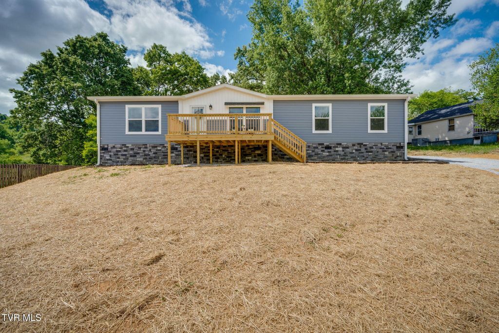 Photo of 115 Hillside Drive, Johnson City, TN 37601 (MLS # 9995437)