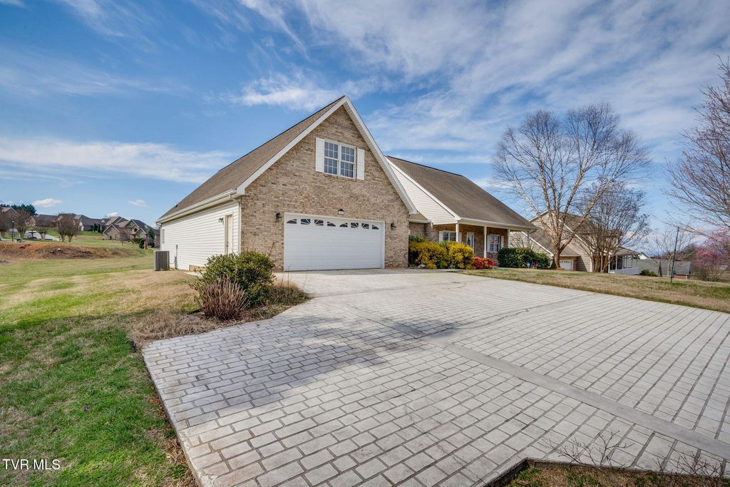 Photo of 381 Boonesboro Road, Gray, TN 37615 (MLS # 9992083)