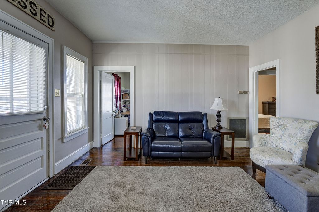 Photo of 1749 Virginia Avenue, Kingsport, TN 37664 (MLS # 9991413)