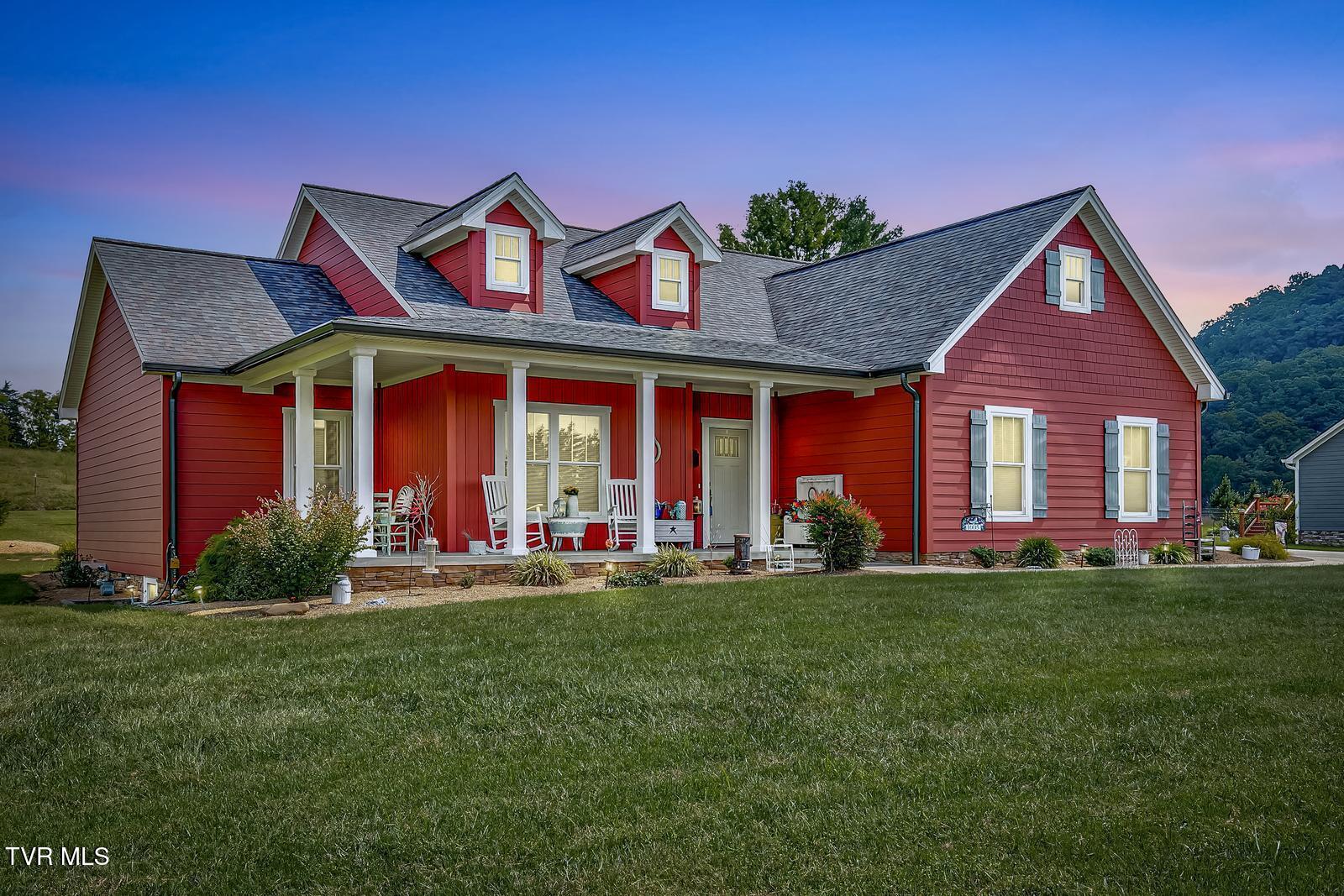 1005 Deerfoot Circle