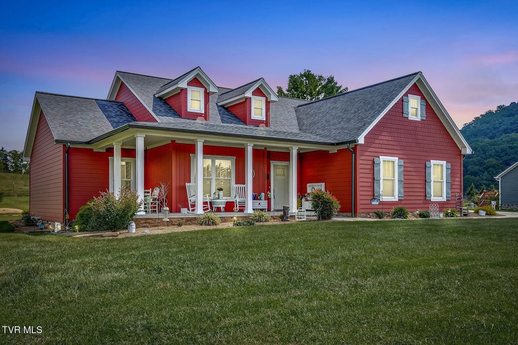 Photo of 1005 Deerfoot Circle, Rogersville, TN 37857 (MLS # 10000933)