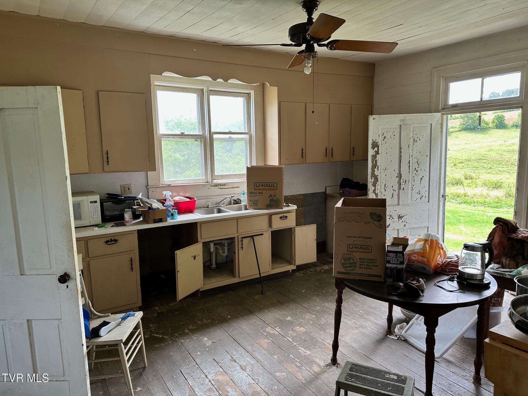1578 Hunting Hill Road, Bluff City, Tennessee image 15