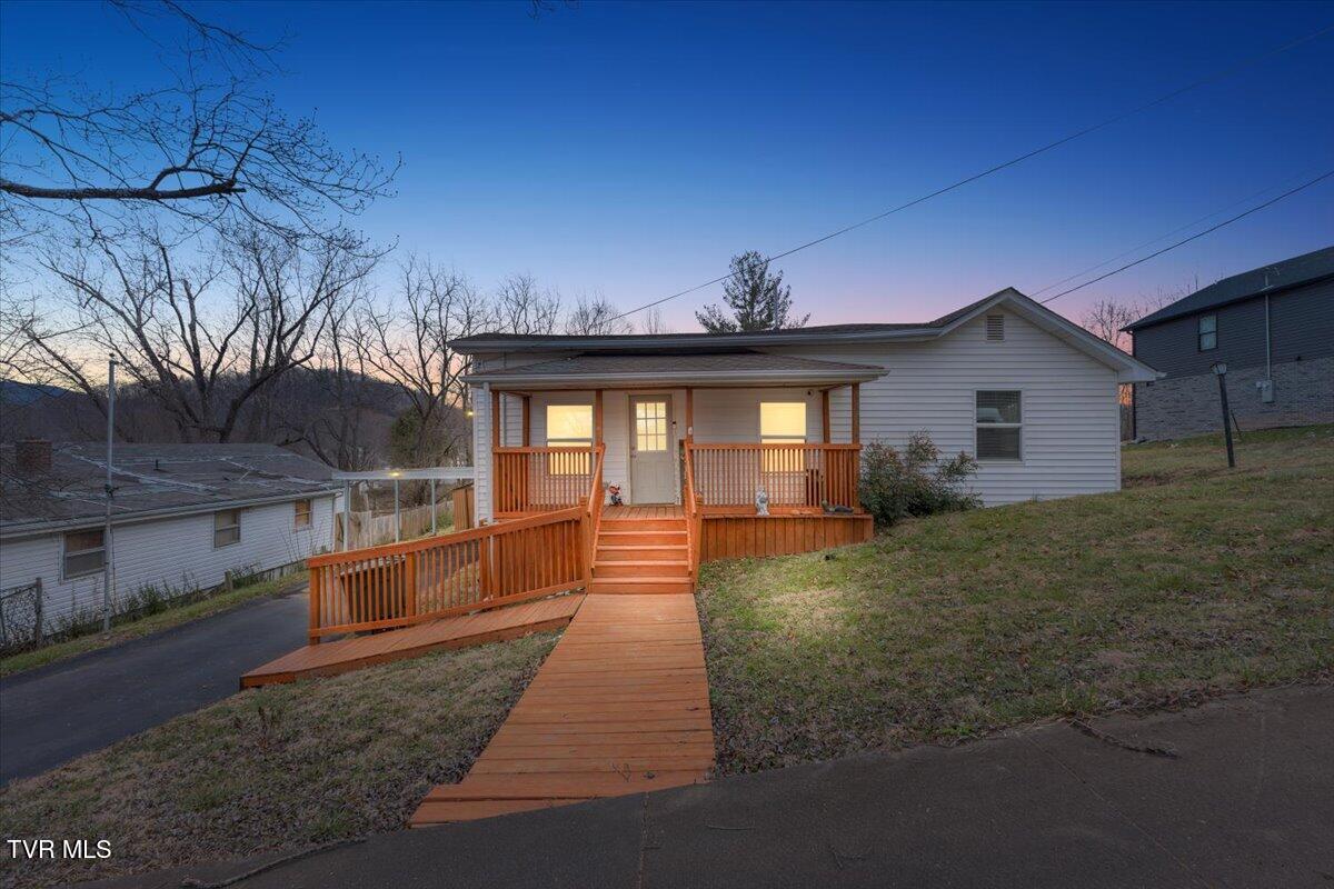 1106 Grove Street, Elizabethton, Tennessee image 1