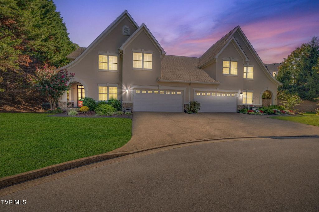 Photo of 1103 King Richard Boulevard #-, Johnson City, TN 37604 (MLS # 9986077)
