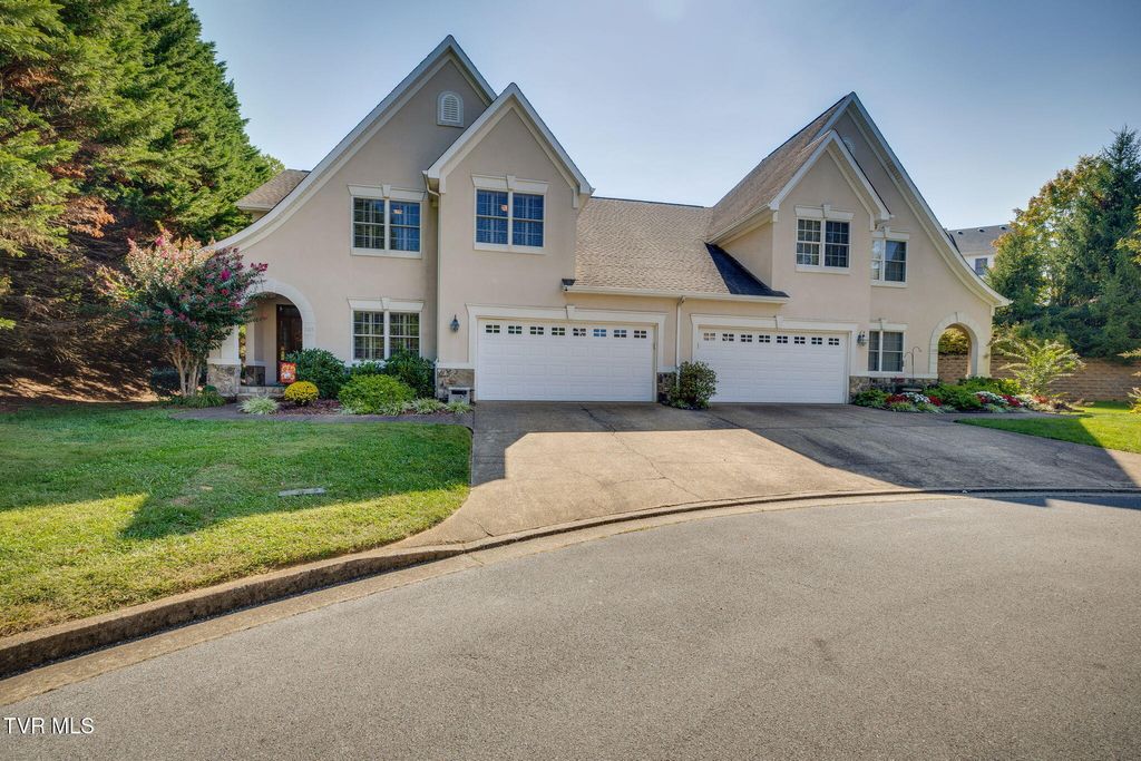 Photo of 1103 King Richard Boulevard #-, Johnson City, TN 37604 (MLS # 9986077)