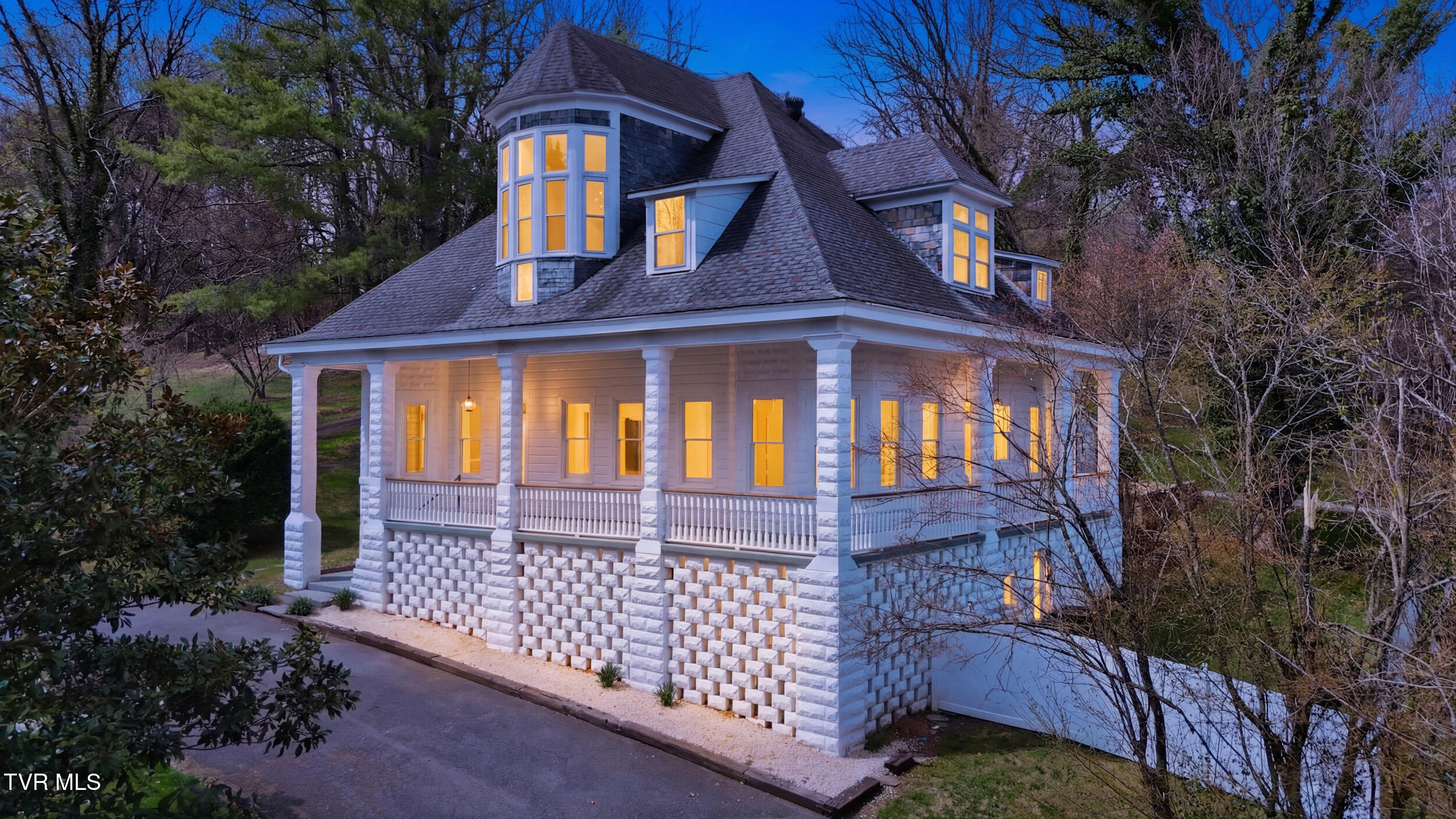 243 Northwest Mason Place