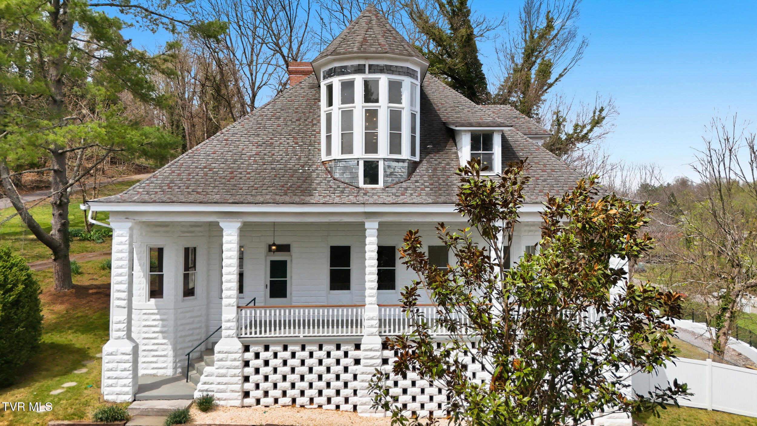 243 Northwest Mason Place