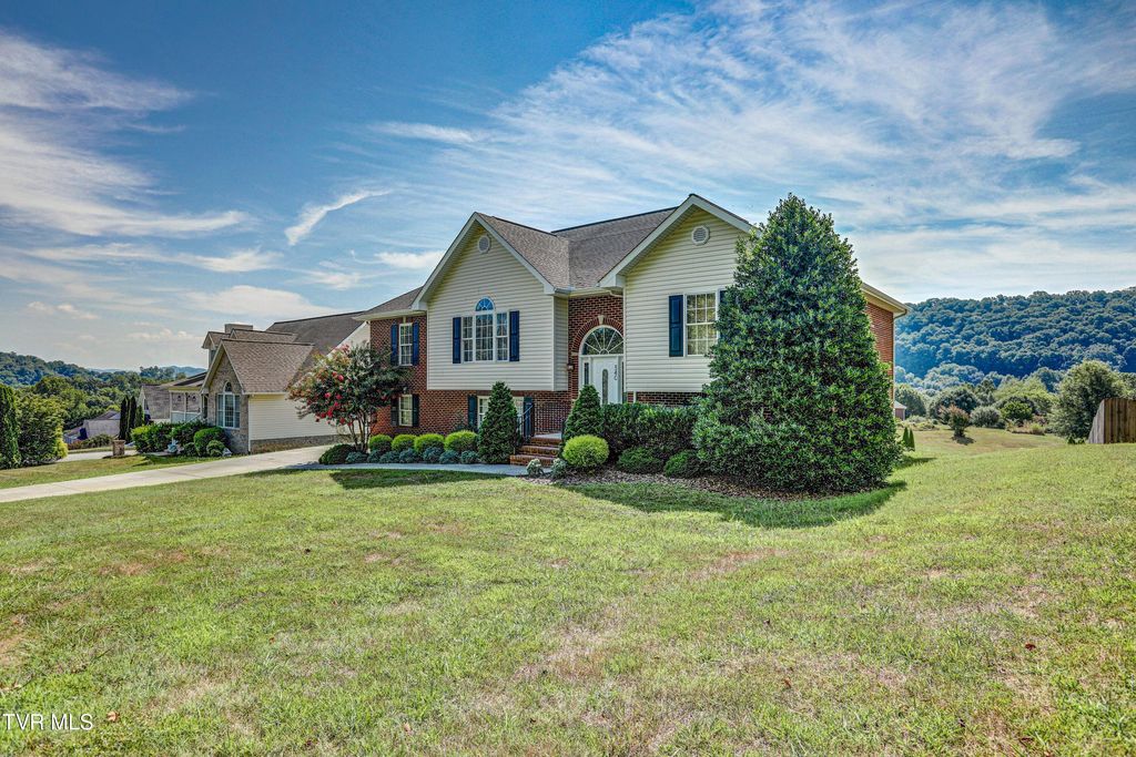 Photo of 340 Pactolus Road, Kingsport, TN 37663 (MLS # 9986631)
