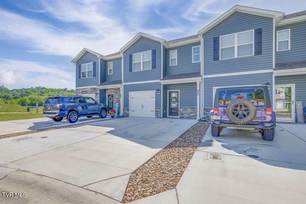 Photo of 1123 Saylors Place #1123, Jonesborough, TN 37659 (MLS # 9995139)