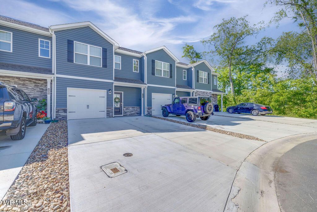 Photo of 1123 Saylors Place #1123, Jonesborough, TN 37659 (MLS # 9995139)