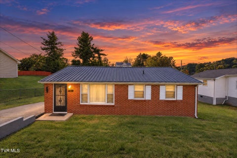 Photo of 2462 Idle Hour Road, Kingsport, TN 37660 (MLS # 10002162)