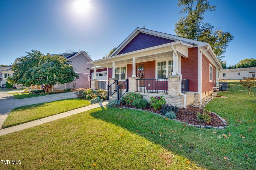 Photo of 146 Princeton Gardens, Johnson City, TN 37601 (MLS # 9987441)
