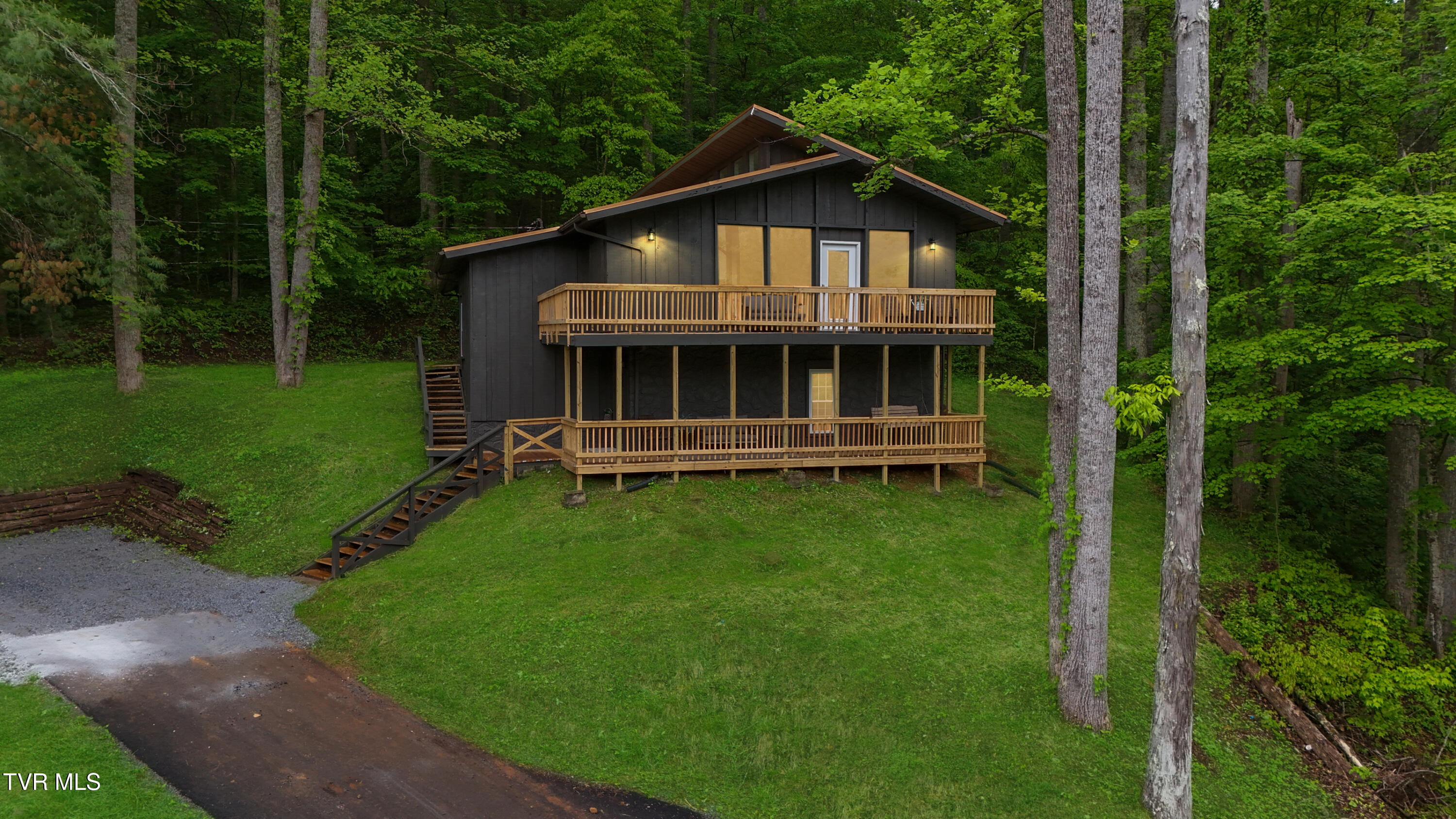 112 Blevins Hollow Road, Elizabethton, Tennessee image 2