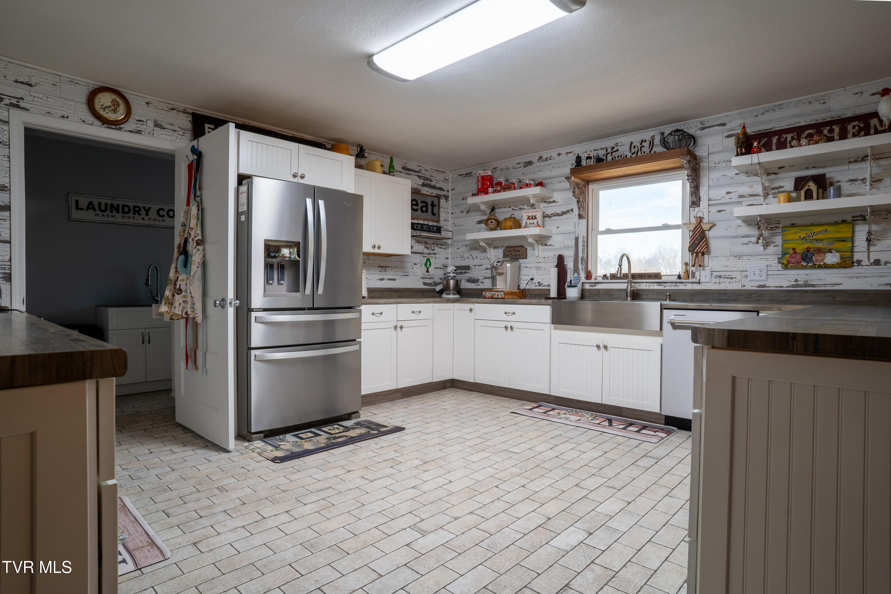 435 Shawnee Drive, Bluff City, Tennessee image 11
