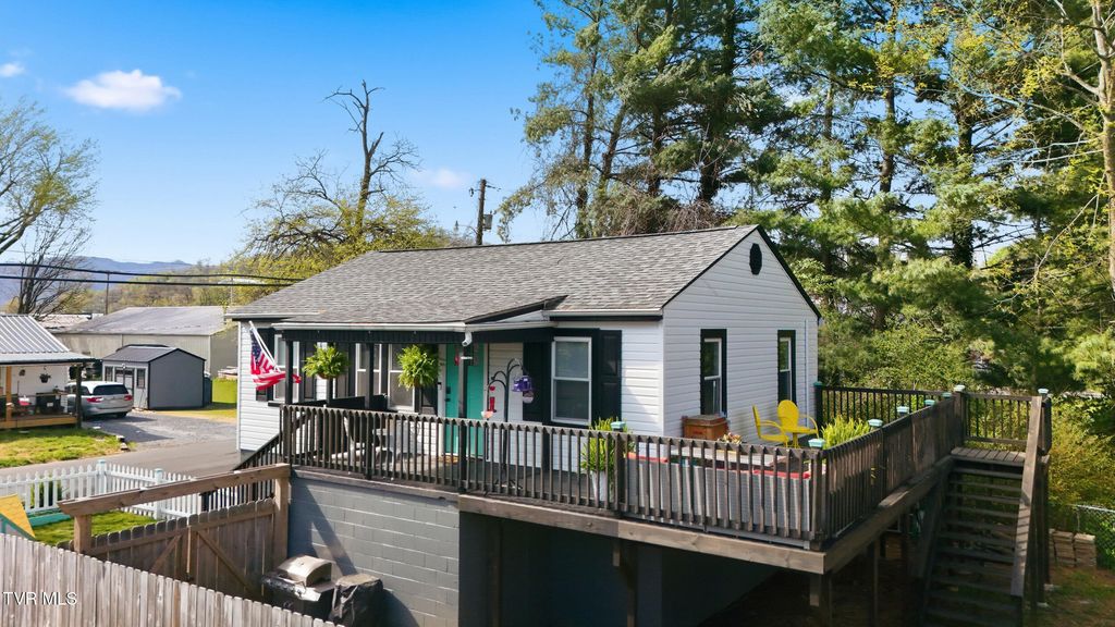 Photo of 450 Riverside Drive, Elizabethton, TN 37643 (MLS # 9993702)