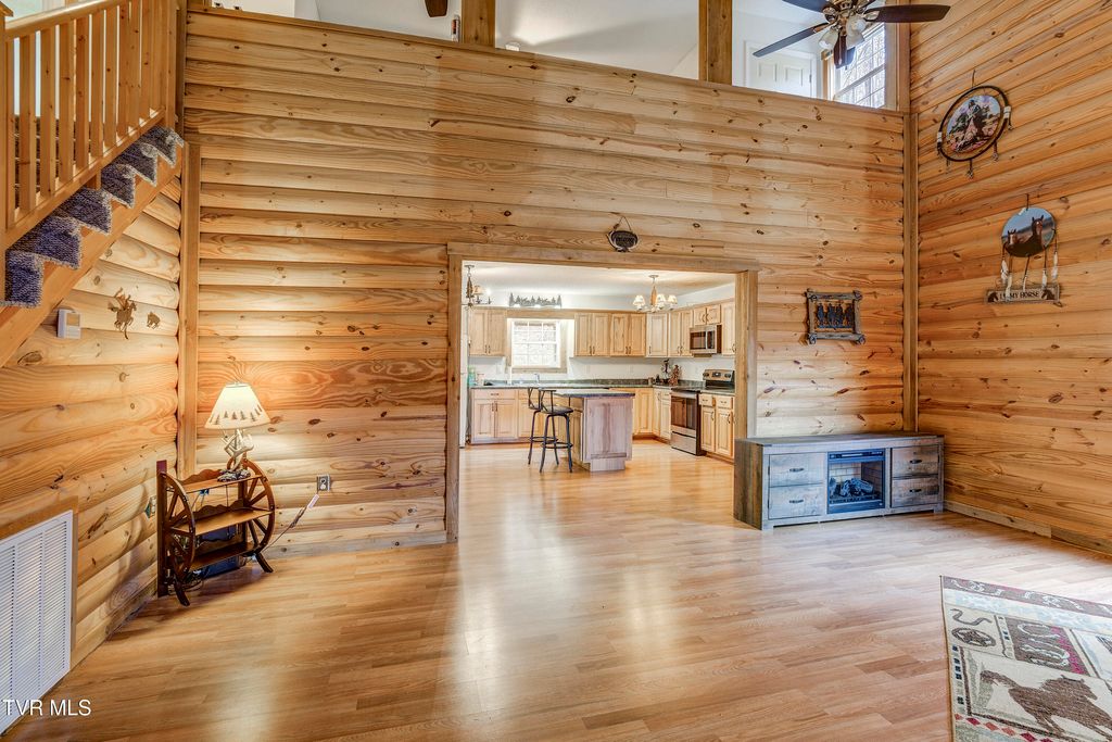 Photo of 109 Triangle B Drive, Erwin, TN 37650 (MLS # 9989812)