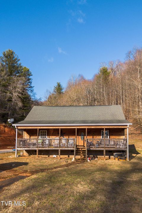 Photo of 109 Triangle B Drive, Erwin, TN 37650 (MLS # 9989812)