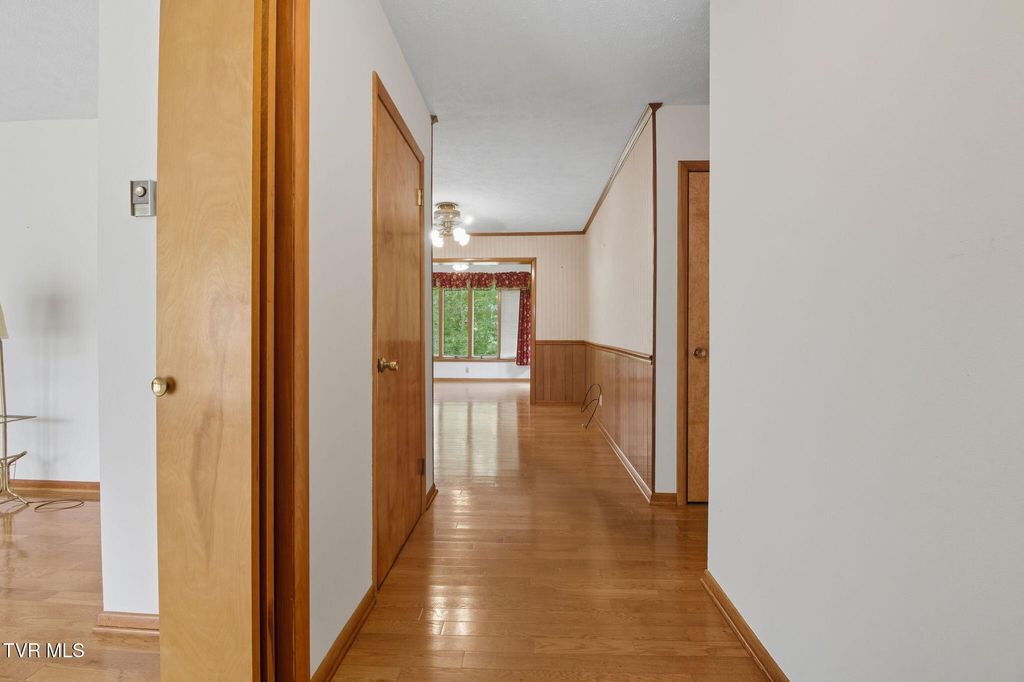 Photo of 4001 Leaning Pine Road, Kingsport, TN 37660 (MLS # 9986101)