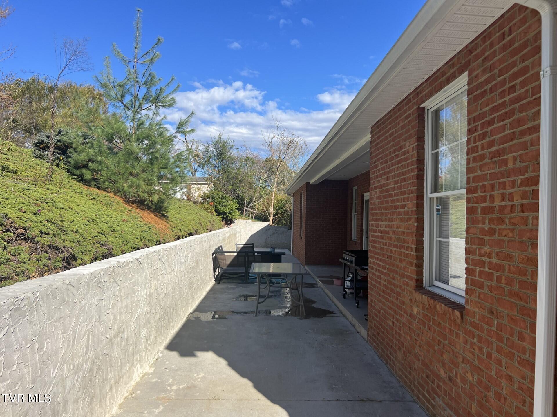 409 Oakwood Avenue, Pennington Gap, Virginia image 9