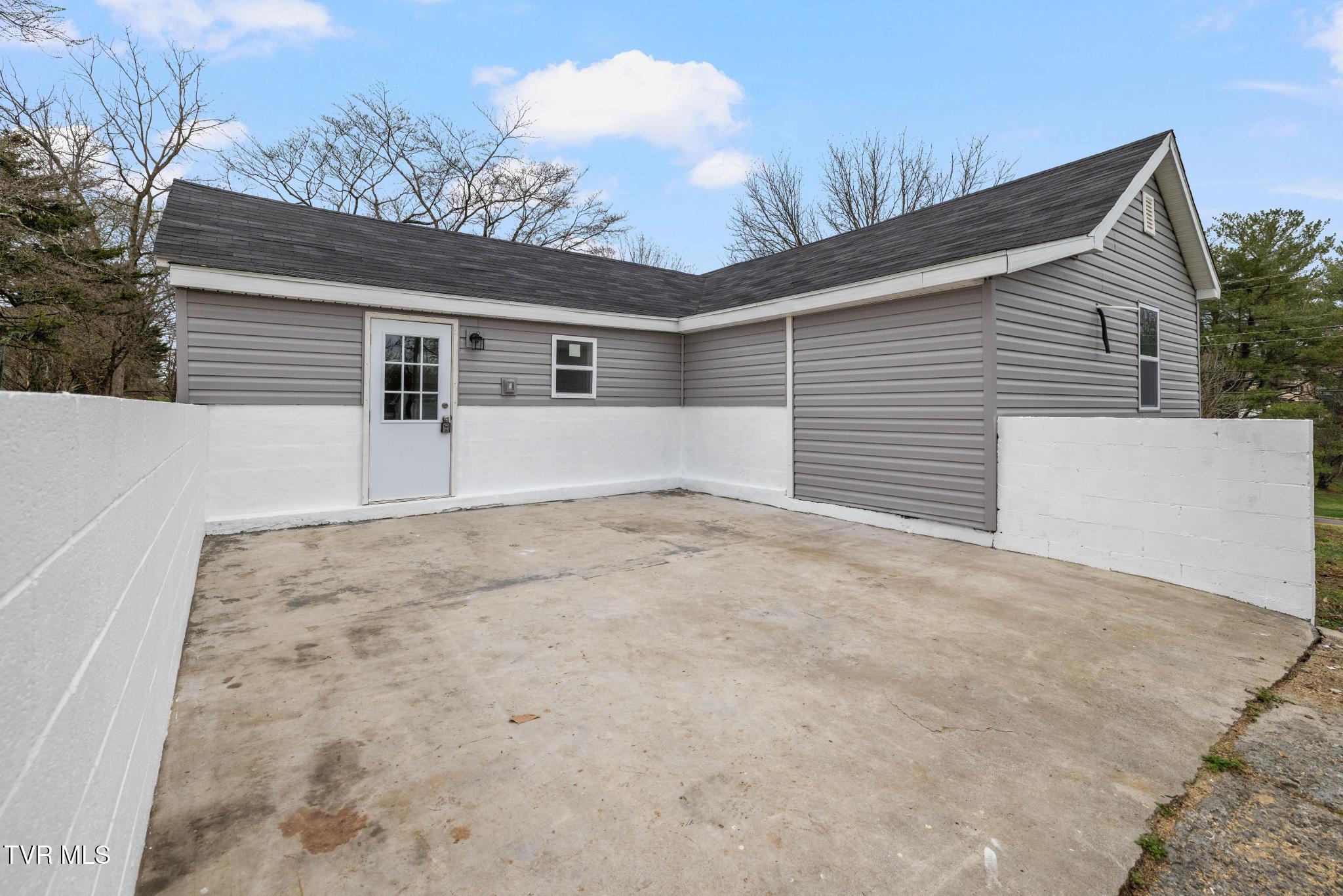 2152 Randolph Street